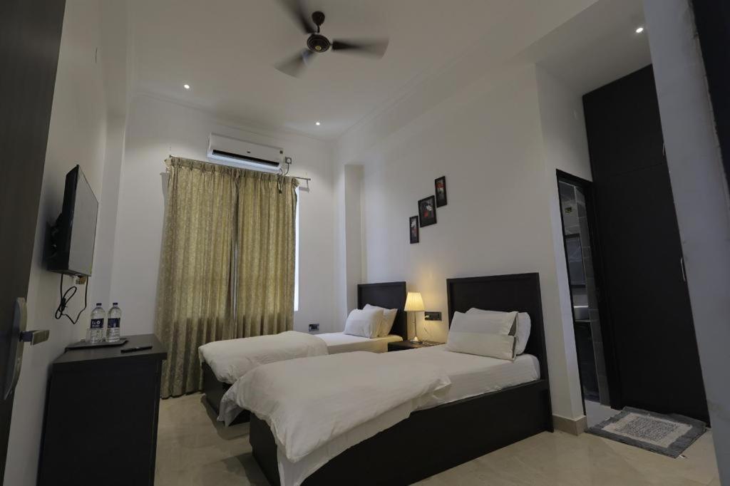 The White Lotus Hotel Gaya Exterior foto