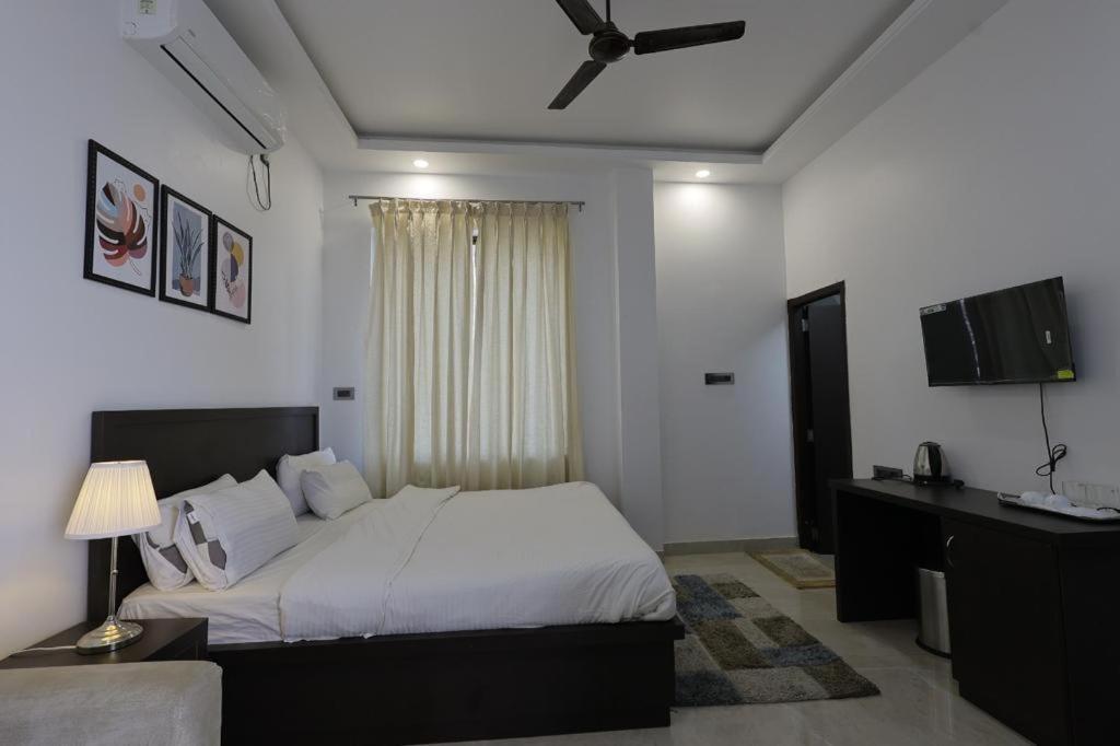 The White Lotus Hotel Gaya Exterior foto